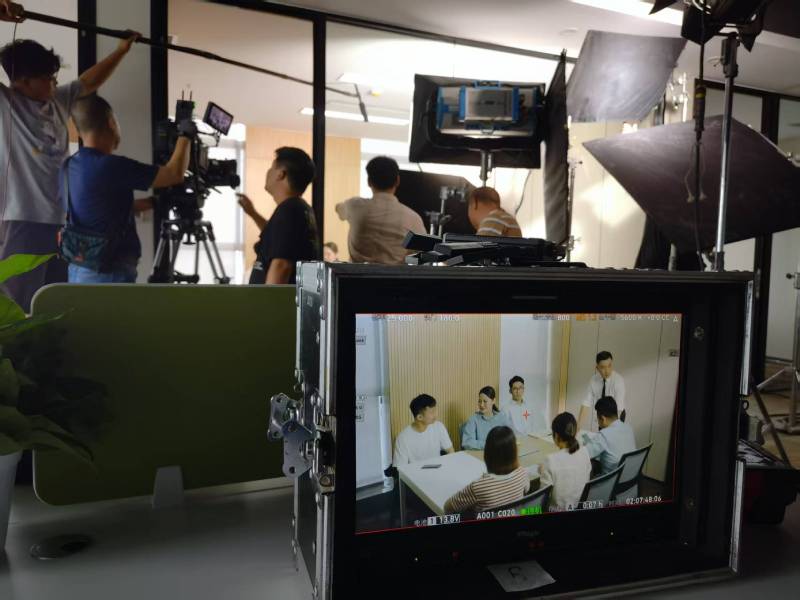 林口县TVC拍摄公司：科技产品视觉化大师，诠释未来感与功能美学